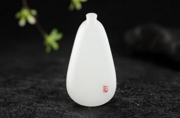 老山玉器 王科玲大師作品新疆和田玉羊脂玉牌風(fēng)景（競(jìng)拍）